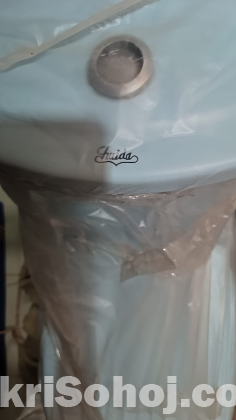 হাই কমোড